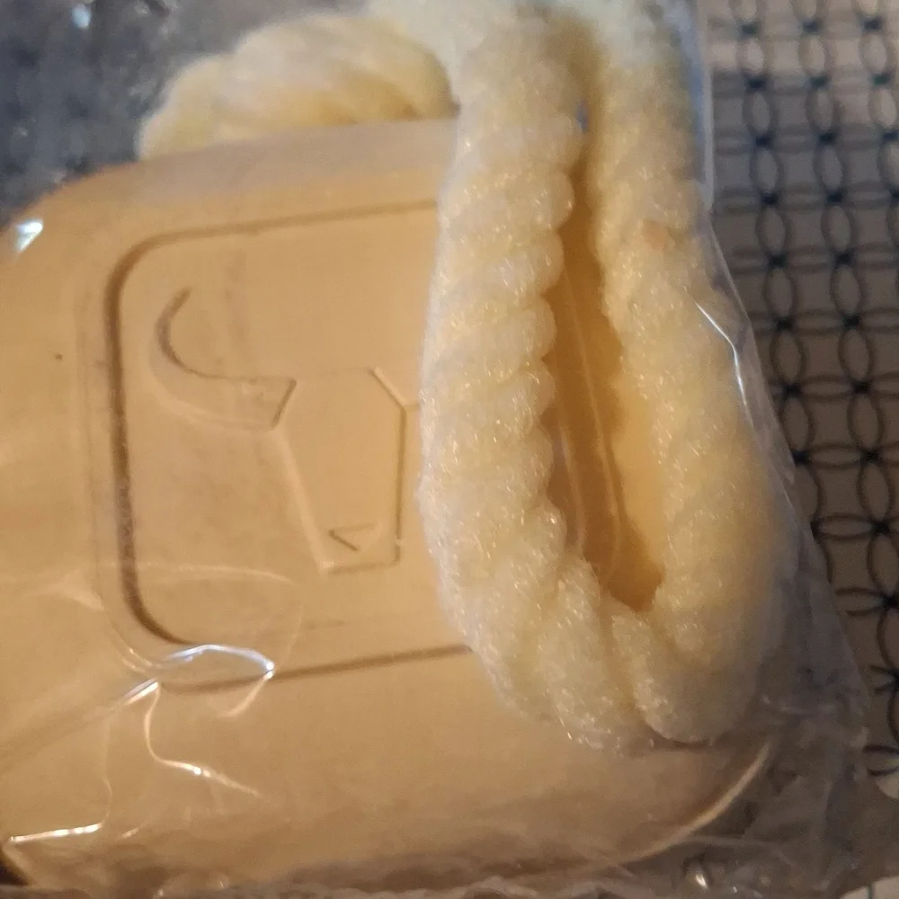 Avon Wild Country Cream Soap on a Rope Sealed